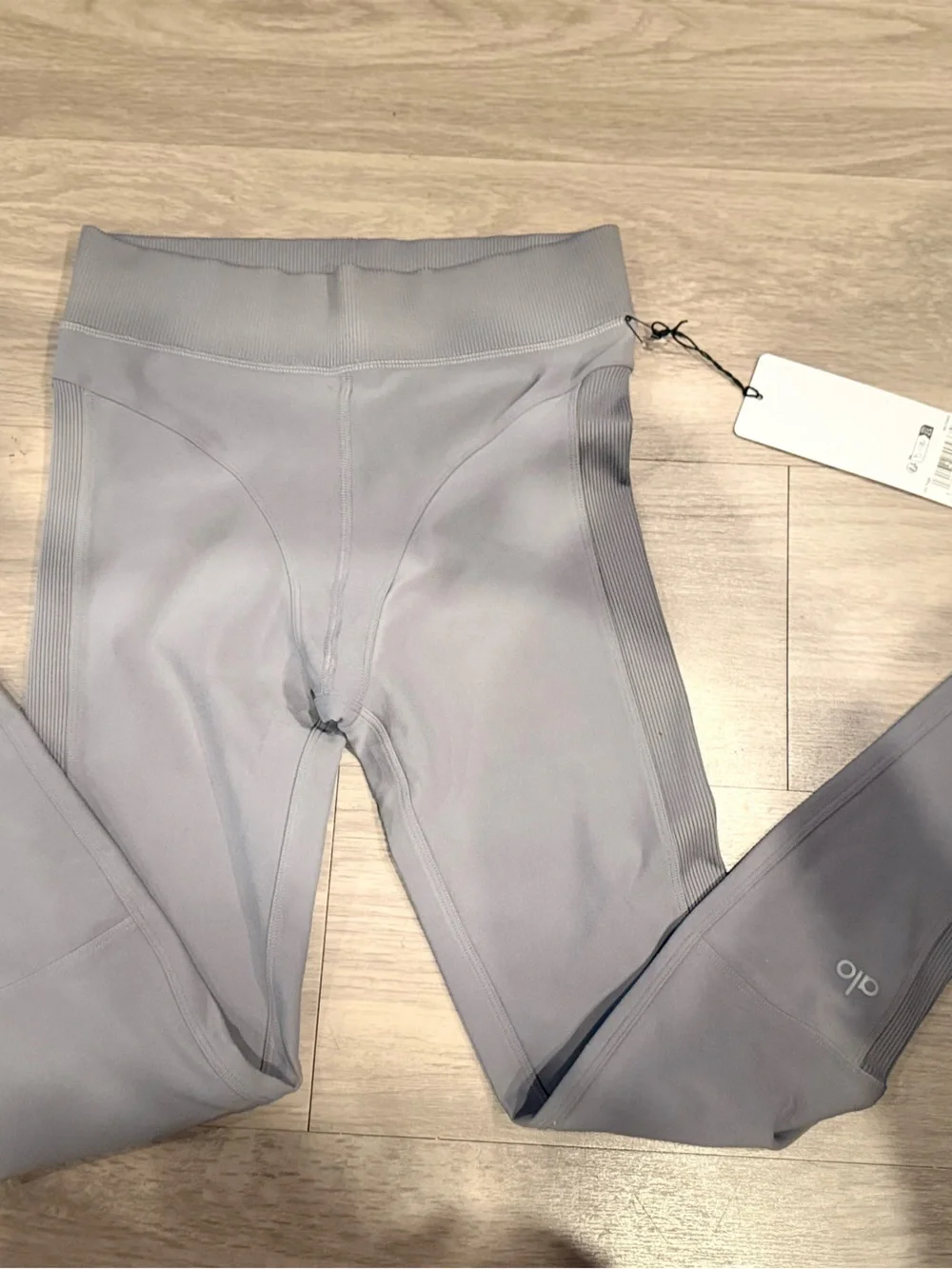 ALO Yoga Leggings Size XS color Gray